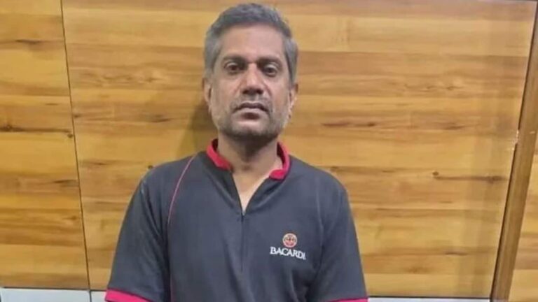 Delhi Bomb Threat: कौन है श्रीनिवास लुईस? NET क्वालिफाइड प्रोफेसर ने दी 1100 से अधिक बम की धमकी, पाकिस्तान को भी नहीं छोड़ा