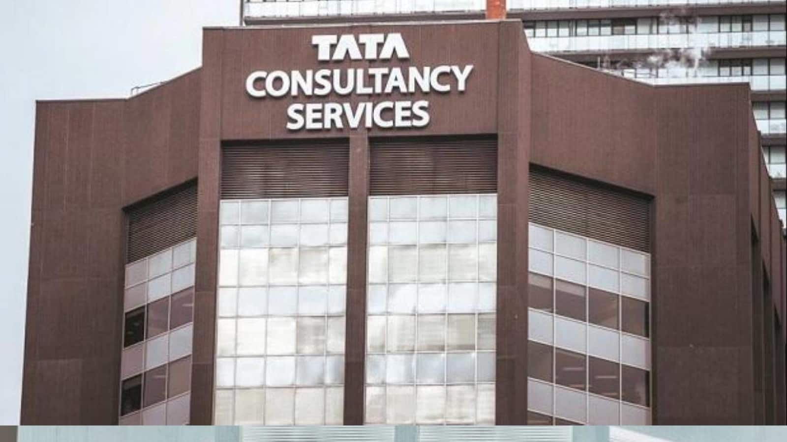 TCS Nashik Case: TCS ऑफिस में बढ़ा तनाव, भारी तोड़फोड के बीच कर्मचारियों को 'वर्क फ्रॉम होम' के आदेश
