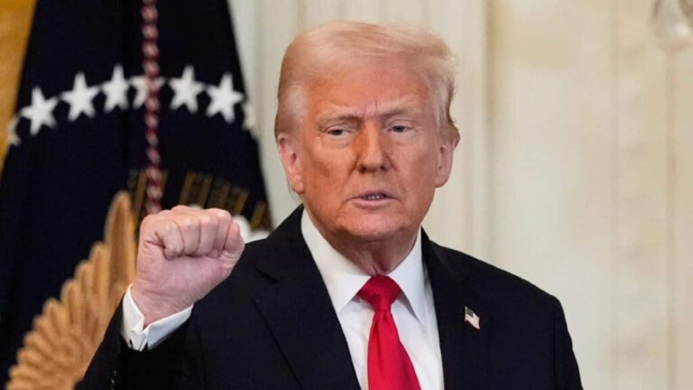 Donald Trump Address to Nation: ट्रंप के देश के नाम संबोधन का असर, शेयर और सोना-चांदी धड़ाम, क्रूड में उछाल