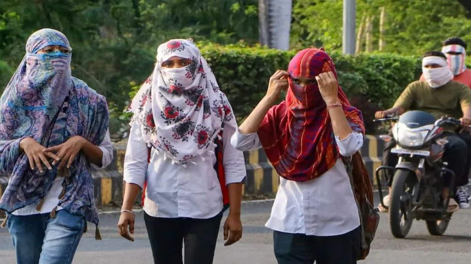 UP Weather Heat wave Update: यूपी में पहली बार पारा 44 डिग्री के पार, बांदा से लेकर प्रयागराज तक आसमान से बरस रहे आग के गोले
