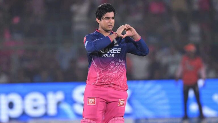 'बैट में AI चिप' का इस्तेमाल कर रहें वैभव सूर्यवंशी? PAK एक्सपर्ट के बयान पर युवा बल्लेबाज ने तोड़ी चुप्पी