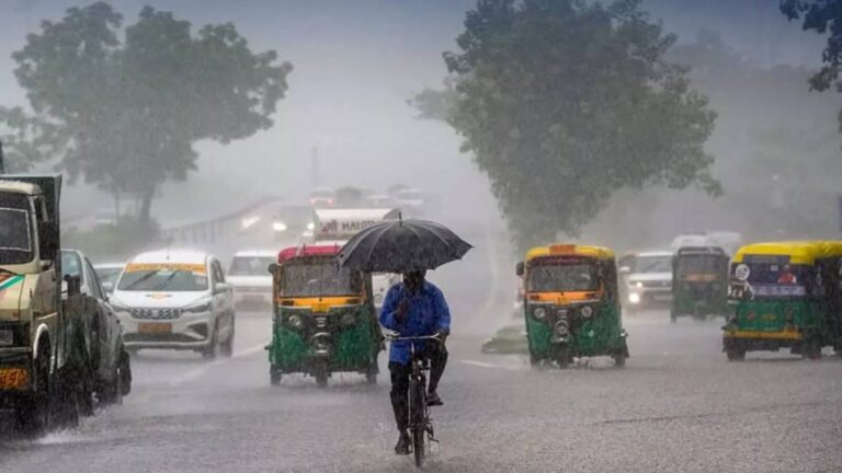 IMD Heavy Rain Alert: 4 दिनों के भीतर इन 17 से अधिक राज्यों में भारी बारिश का अलर्ट जारी, चेक करें मौसम का मिजाज
