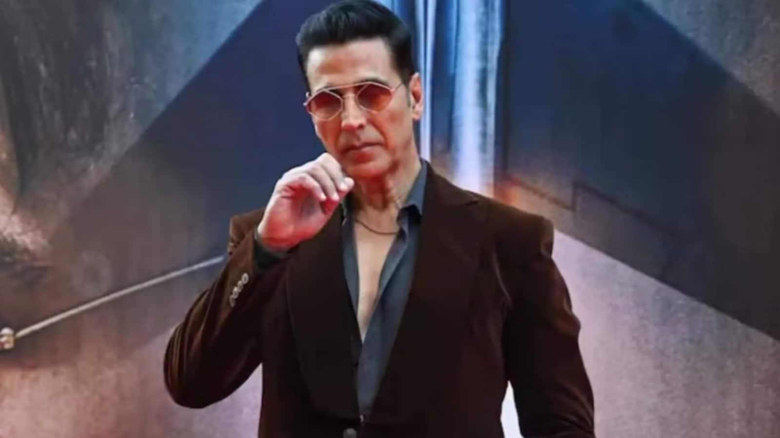 Akshay Kumar: अक्षय कुमार ने बॉक्स ऑफिस पर बनाया नया रिकॉर्ड, एक्टर ने दी बीसवीं 100 करोड़ी फिल्म