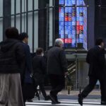 Asian markets today: US-ईरान बातचीत की अनिश्चितता के बीच एशिया बाजारों में तेजी, रिकॉर्ड ऊंचाई पर पहुंचा निक्केई, कोस्पी