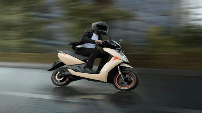 Stocks to BUY: एक साल में 200% की तेजी, अब 32% और चढ़ेगा यह ऑटो शेयर; Emkay ने जताया भरोसा