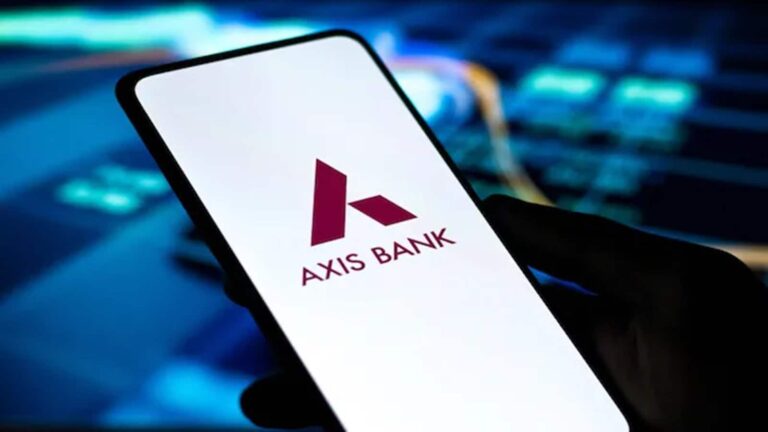 Axis Bank Q4 Results: मुनाफा मामूली गिरावट के साथ ₹7071 करोड़, ग्रॉस NPA में सुधार; ₹1 के फाइनल डिविडेंड का ऐलान