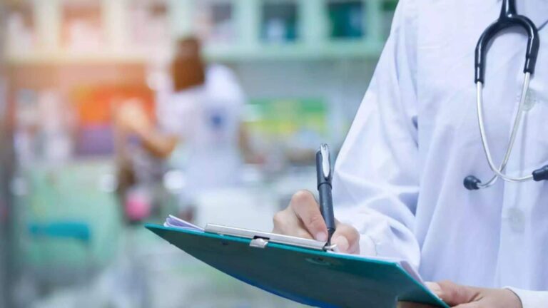 Bihar Health Scheme 2026: अब इलाज की चिंता छोड़िए, सरकार दे रही है ₹5 लाख तक का फ्री इलाज... जानें पूरी प्रक्रिया