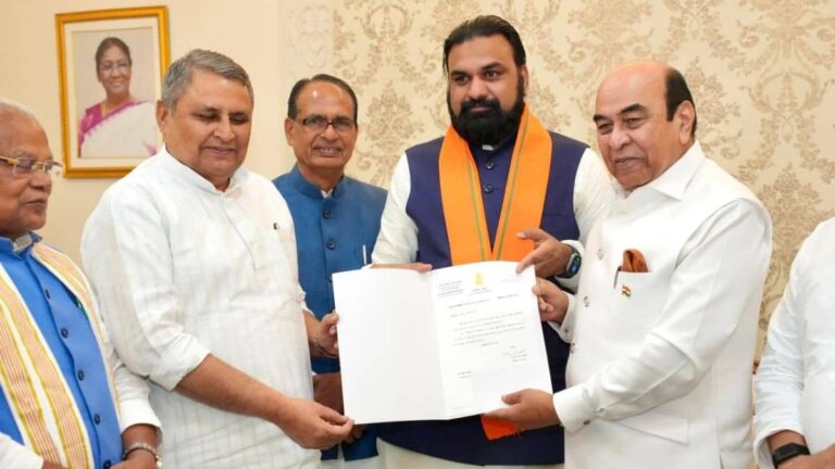 Bihar New CM: सम्राट चौधरी कल सुबह लेंगे मुख्यमंत्री पद की शपथ, राज्यपाल से मिलकर किया सरकार बनाने का दावा पेश, कौन होगा डिप्टी सीएम?