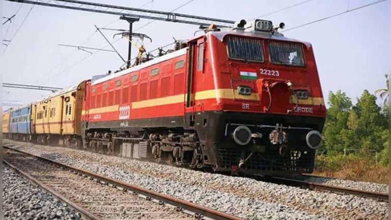 Prayagraj Accident: प्रयागराज में बड़ा हादसा, ट्रेन से कटकर 5 लोगों की मौके पर मौत, CM योगी ने जताया दुख; कैसे हुई दुर्घटना?