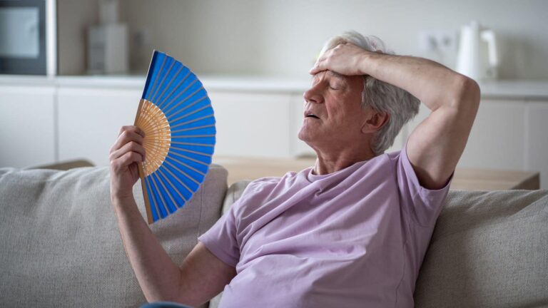 IMD Heatwave Warning: लू के बीच समझिए शरीर का कूलिंग सिस्टम कब हो जाता है फेल