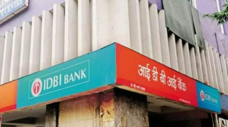 वित्तमंत्री निर्मला सीतारमण ने कहा-IDBI Bank में विनिवेश का प्रोसेस जारी रहेगा, शेयर 8% तक उछले