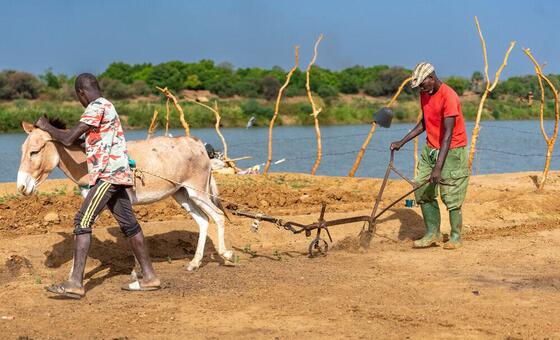 ईरान युद्ध की आर्थिक मार, क़र्ज़ और अर्थव्यवस्था पर संगठित हुए विकासशील देश