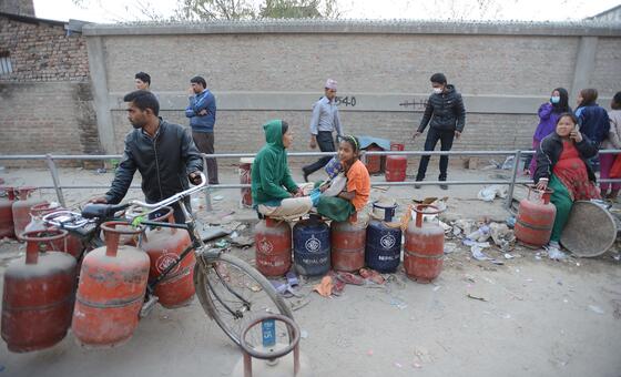 मध्य पूर्व: होर्मुज़ जलमार्ग में व्यवधान से, वैश्विक ऊर्जा आपूर्ति में गहरे झटके