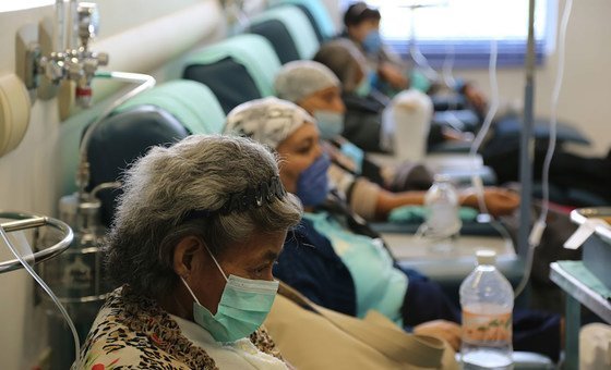 जीवन लम्बा तो, मगर बेहतर नहीं... महिलाओं का स्वास्थ्य अब भी हाशिए पर