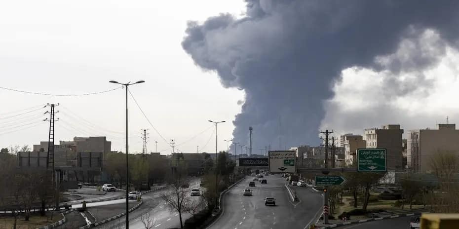 यूएस-इजरायल ने ईरान के इंफ्रास्ट्रक्चर पर हमले शुरू किए, ईरान ने कहा-1.4 करोड़ देशवासी बलिदान के लिए तैयार