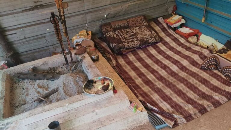 MP: मंदिर की कुटिया में घुसकर साधु की बेरहमी से हत्या, सिर-कंधे और पीठ पर वार; जबलपुर में सनसनीखेज वारदात