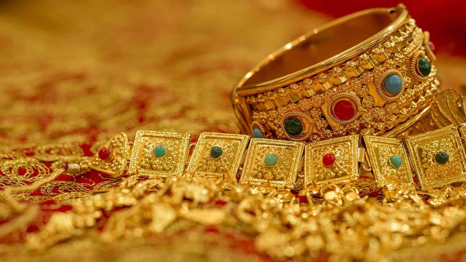 Gold Price Today: एक दिन की गिरावट के बाद सोना फिर चढ़ा, 10 बड़े शहरों में अब इतने रुपये में मिल रहा है 24 कैरेट