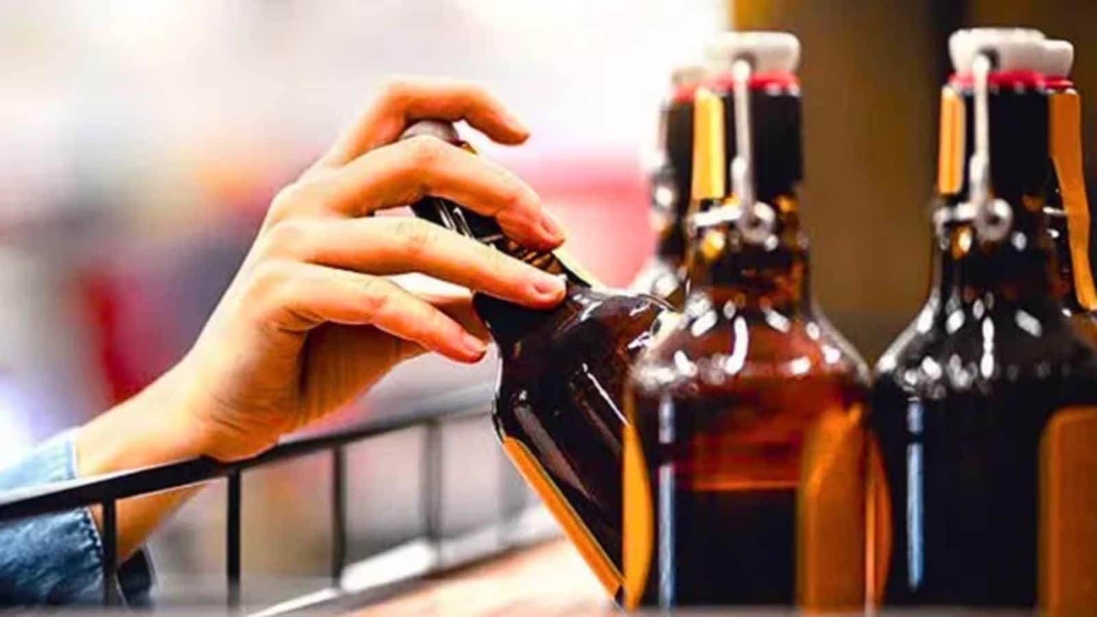 Stocks to BUY: इन 5 लिकर स्टॉक्स में 31% तक आ सकती है तेजी, ब्रोकरेज ने कहा- महंगे शराब का बढ़ रहा क्रेज