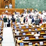 Women Reservation Bill: संसद में भारी हंगामा और लंबी बहस के बाद आधी रात को लागू हुआ महिला आरक्षण कानून, आज होगी वोटिंग