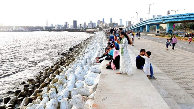 Mumbai Accident: मुंबई के मरीन ड्राइव पर सुबह-सुबह बाइक का कहर! बुजुर्ग समेत 3 लोगों की दर्दनाक मौत