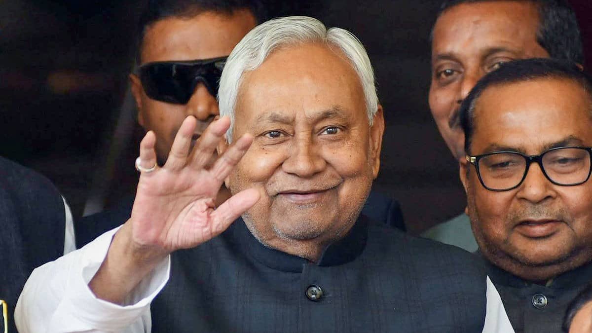 नीतीश कुमार से जुड़ी बड़ी खबर, CM पद छोड़ने के बाद भी मिलती रहेगी Z+ सिक्योरिटी; मुख्यमंत्री पद से जल्द दे सकते हैं इस्तीफा
