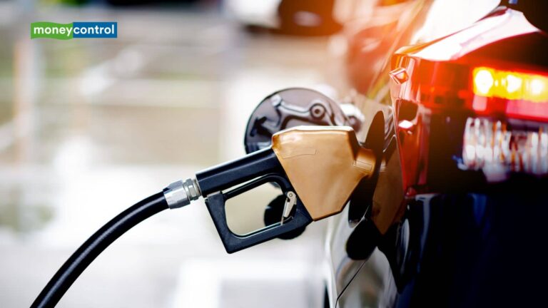 Petrol Diesel Price Today: आज के पेट्रोल-डीजल रेट अपडेट, जानें आपके शहर में क्या है कीमत