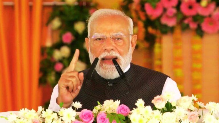 'UP को एक्सप्रेसवे का वरदान मां गंगा का आशीर्वाद है, 5 राज्यों में BJP की जीत तय', हरदोई में बोले PM मोदी