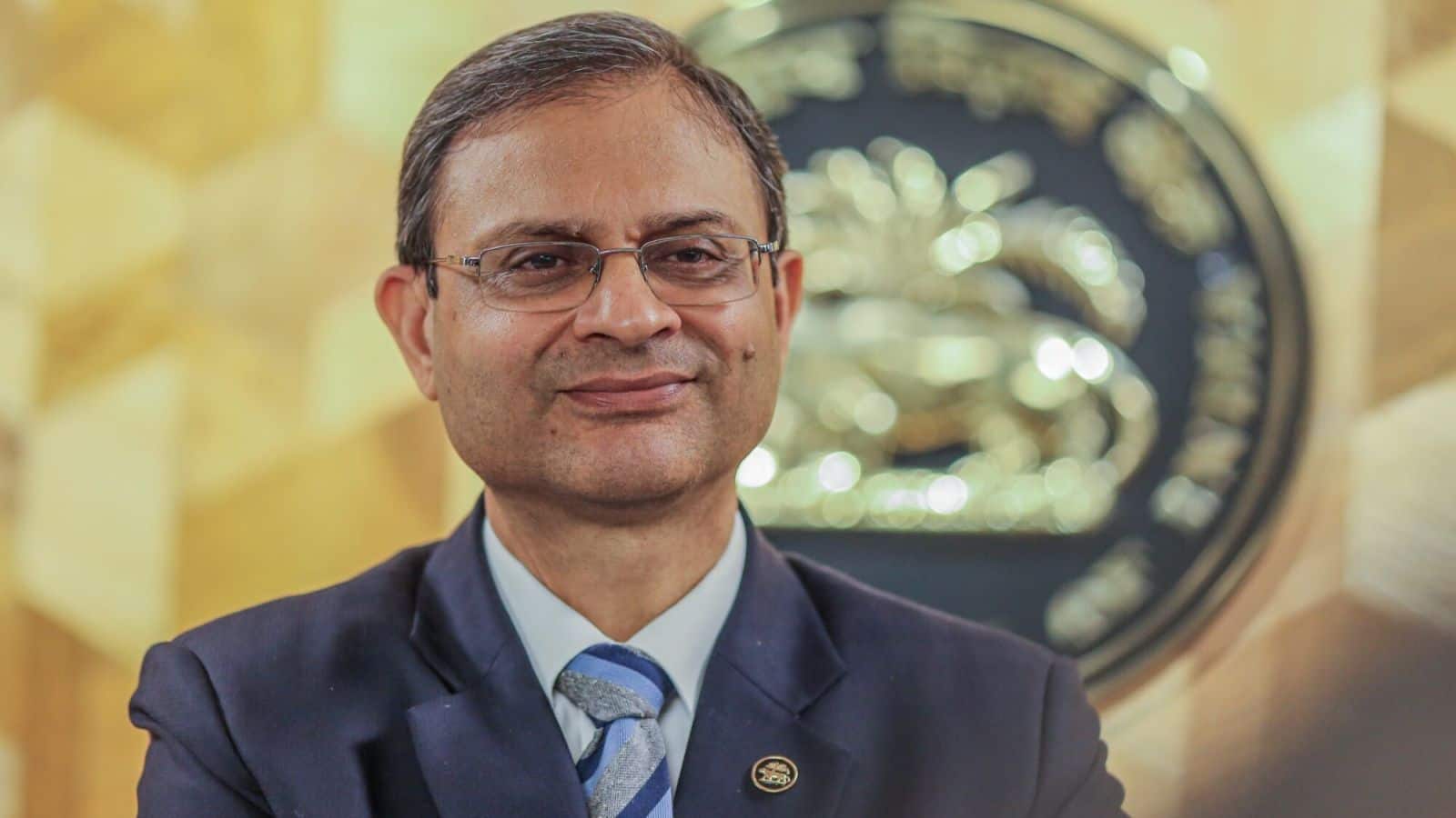 RBI Monetary Policy: आरबीआई ने रेपो रेट में नहीं किया बदलाव, होम लोन और दूसरे लोन के ग्राहकों की EMI फिलहाल नहीं घटेगी