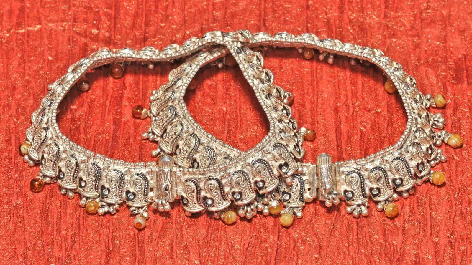 Silver Price Today: शुक्रवार 10 अप्रैल को चांदी हुई सस्ती, जानिये दिल्ली-पटना-लखनऊ में क्या रहा सिल्वर रेट