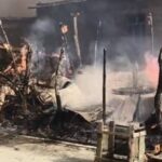 UP: साइलेंसर से निकली चिंगारी सूखे पत्ते पर गिरी, तेज हवा से आग ने लिया विक्राल रूप; भीषण अग्निकांड में 58 झोपड़ियां जलकर हुई राख