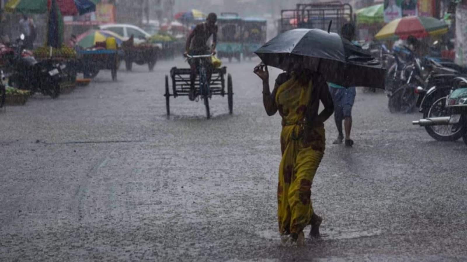 UP Weather Alert: यूपी के कई जिलों में आंधी-बारिश और ओले का अलर्ट, 6°C तक गिरेगा तापमान