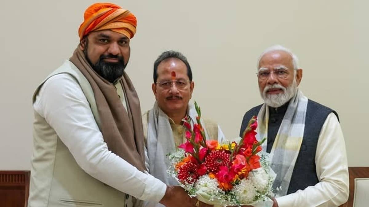 Bihar: सम्राट चौधरी को मिला सबसे बड़ा ताज... तो पूर्व डिप्टी CM विजय सिन्हा का क्या होगा सियासी भविष्य? केंद्र में खुलेगा ऑप्शन या फिर...