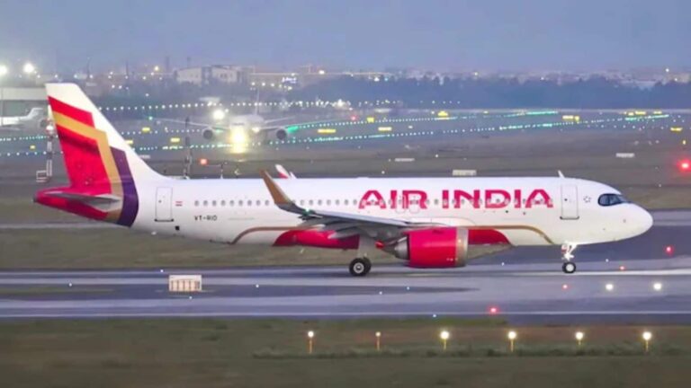 Air India ने 100 से ज्यादा वीकली इंटरनेशनल फ्लाइट कीं कैंसल, 7 रूटों पर सर्विस सस्पेंड