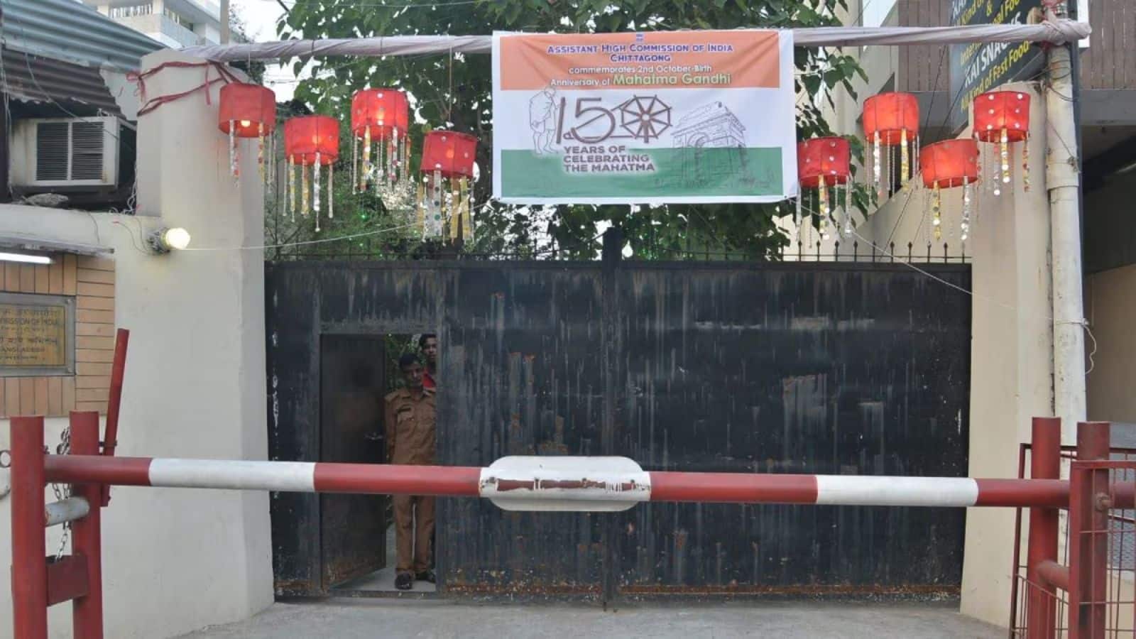 बांग्लादेश में भारतीय उच्चायोग के अधिकारी की संदिग्ध मौत! दफ्तर से बरामद हुआ शव, जांच में जुटी पुलिस