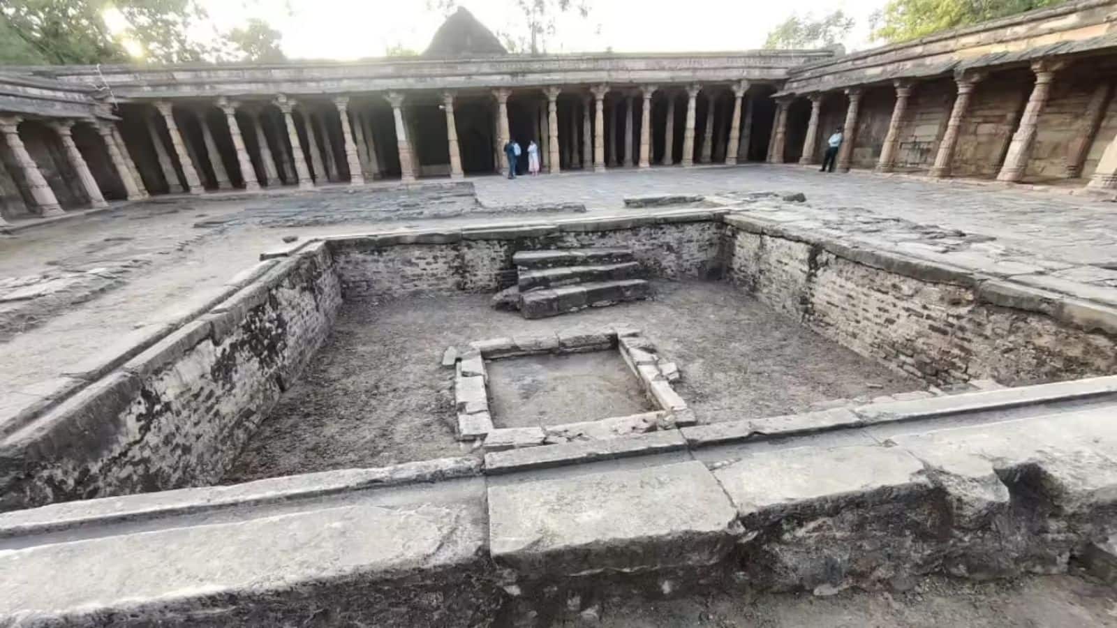 Bhojshala Temple: हाई कोर्ट के फैसले में भोजशाला मंदिर करार, लेकिन मुस्लिम पक्ष को क्या मिला?
