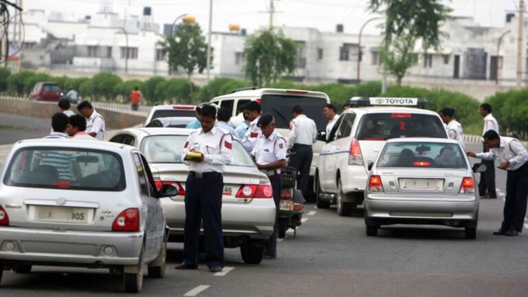 Delhi New Traffic Rules: 45 दिन में चालान नहीं भरा तो बढ़ेगा जुर्माना, लाइसेंस भी हो सकता है सस्पेंड