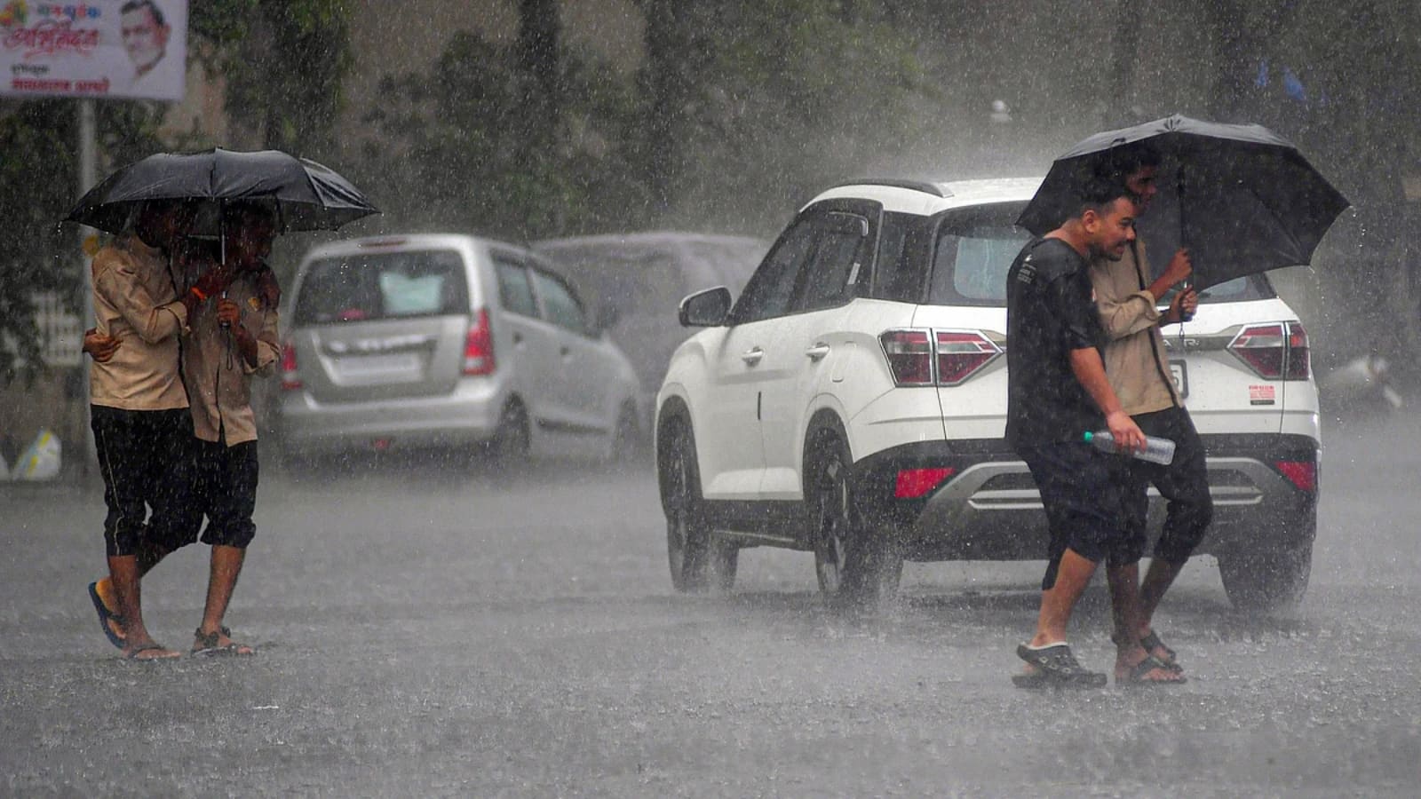 Delhi NCR Ka Mausam: करीब 10°C गिरा टेंप्रेचर, IMD ने बताया आज से लेकर 31 मई तक आंधी-तूफान और बारिश का कैसा रहेगा हाल