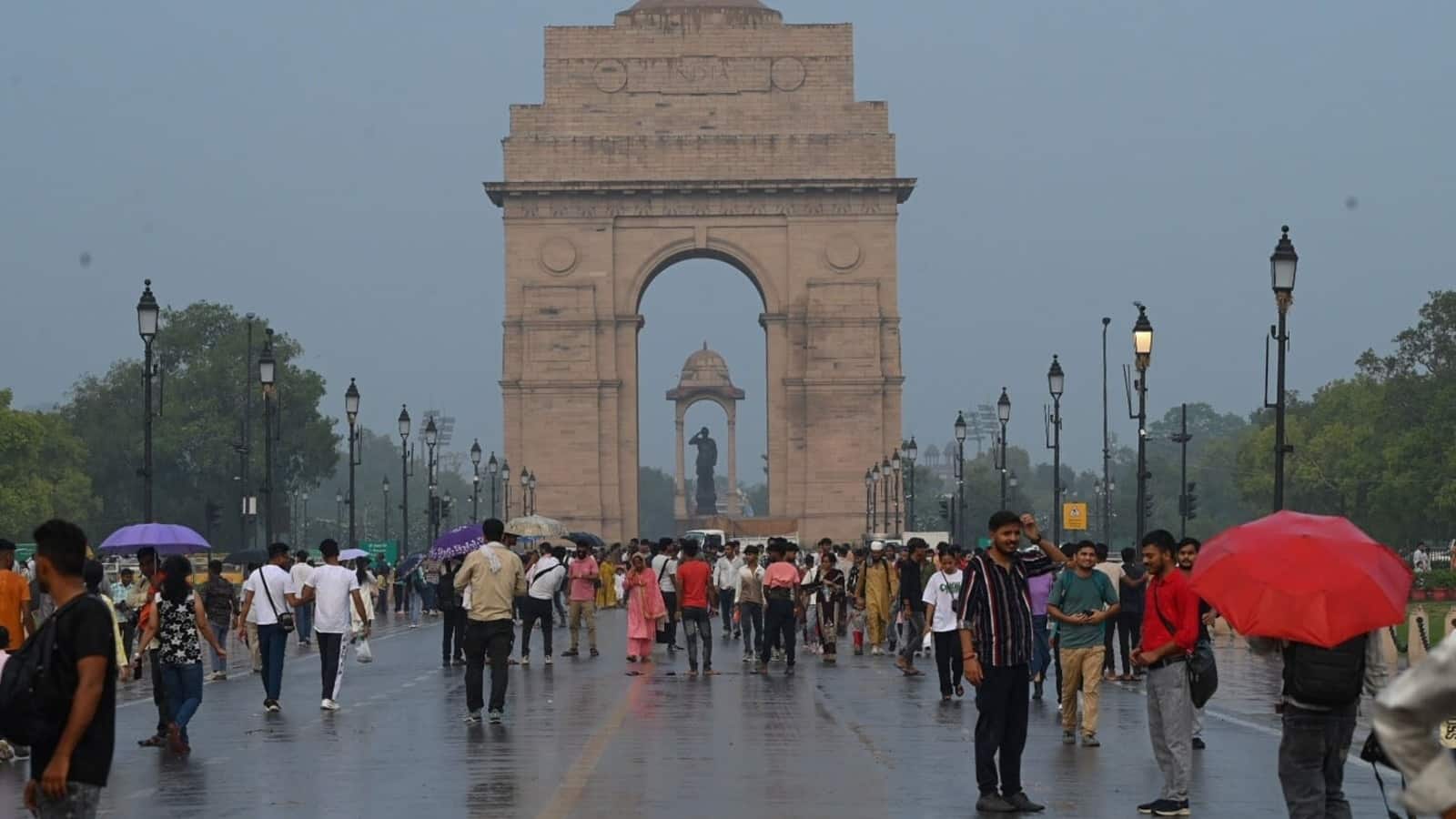 Delhi Weather: दिल्ली-NCR में आज होगी बारिश या खिली रहेगी धूप? देखें IMD का फोरकास्ट