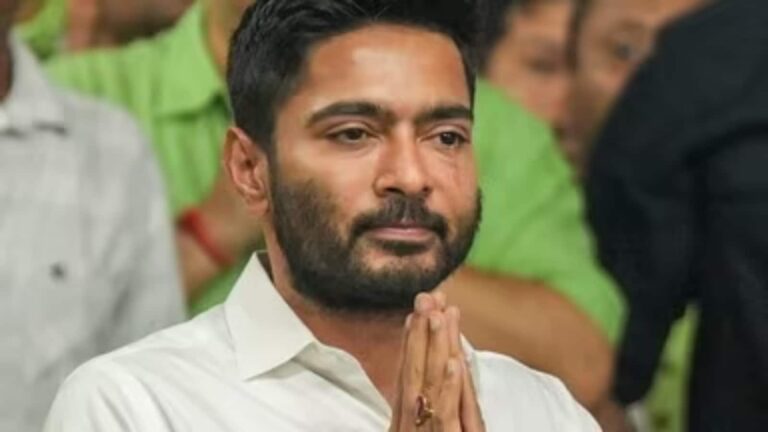 ममता बनर्जी की कुर्सी जाते ही खतरे में अभिषेक बनर्जी की प्रॉपर्टी, KMC ने चिपकाए नोटिस
