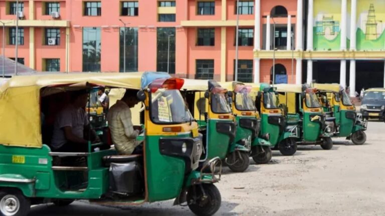 Chakkajam in Delhi NCR: दिल्ली-एनसीआर में टैक्सी, कमर्शियल गाड़ियों की हड़ताल शुरू, इन 3 चीजों पर तुरंत पड़ा असर, चेक कीजिए