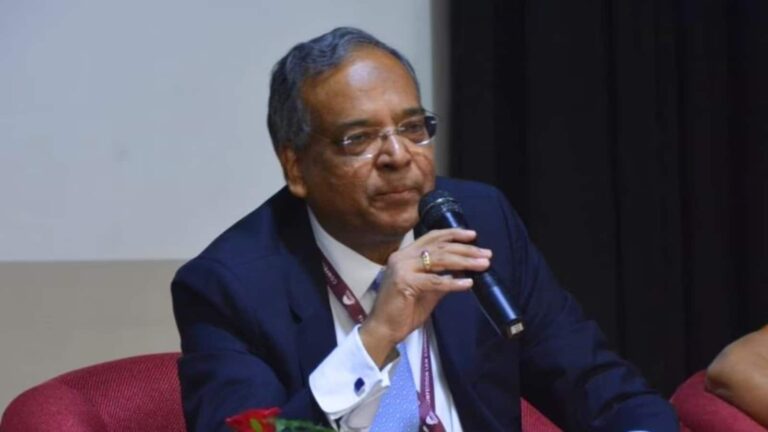 AC ब्लास्ट से लगी आग में CCI के पहले चेयरमैन पूर्व IAS धनेंद्र कुमार की मौत, हौजखास वाले 3 मंजिला मकान में क्या-क्या हुआ?
