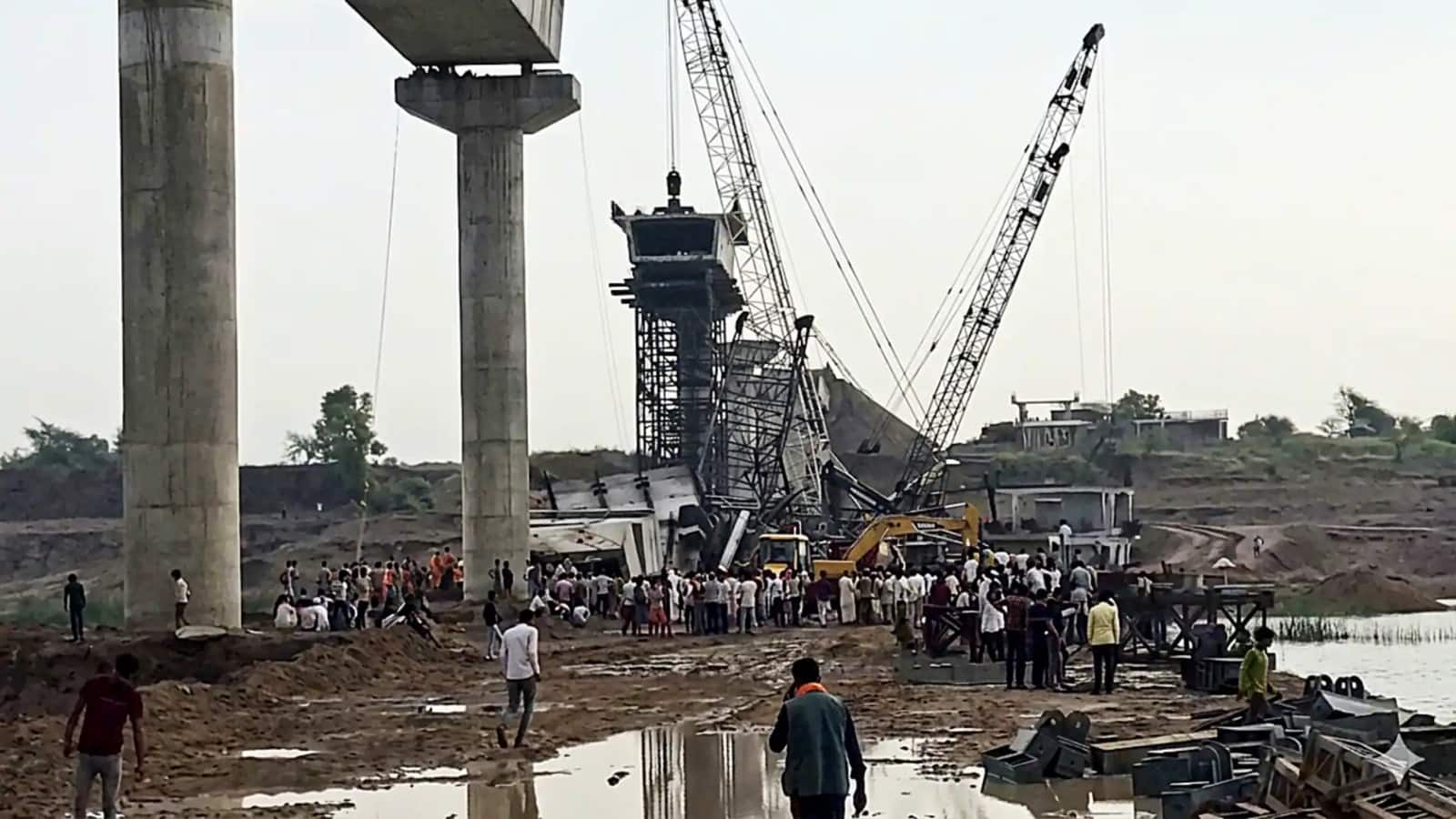Hamirpur Bridge Collapse: यूपी के हमीरपुर में बड़ा हादसा, बेतवा नदी पर बन रहा पुल गिरा, 6 मजदूरों की मौत