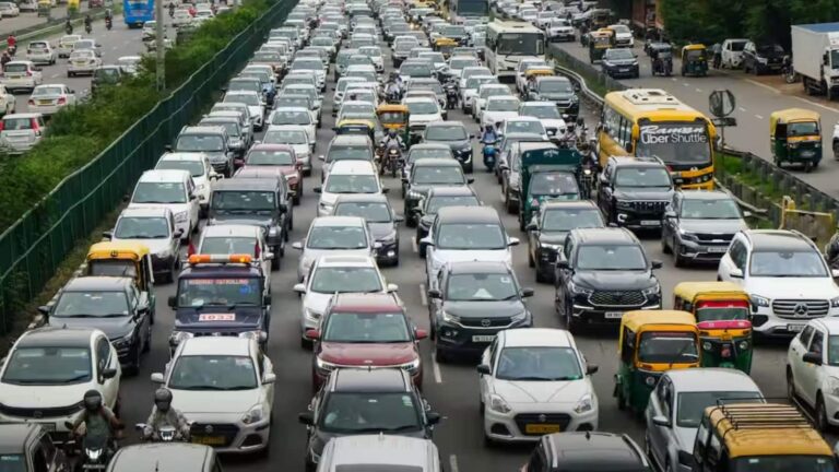 Aggregator Licence Rules: हरियाणा कैबिनेट का बड़ा फैसला, NCR में कैब एग्रीगेटर्स के लिए पेट्रोल-डीजल वाहन बैन