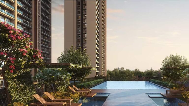 Godrej Properties में 4% की गिरावट, सस्ते में शेयर खरीदने का मौका या निकल लें फटाफट बेचकर?
