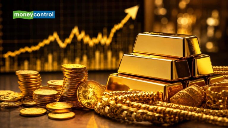 Gold Price Prediction: 53 हजार रुपये बढ़ेगा सोने का भाव! एक्सपर्ट बोले- इन 5 कारणों से जल्द नई रिकॉर्ड ऊंचाई पर पहुंचेगा गोल्ड