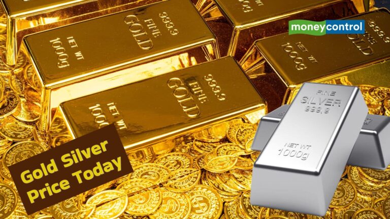 Gold Price Today: सोना 300 रुपये चढ़ा, चांदी रही सपाट; जानिए दोनों का ताजा भाव