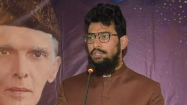 VIDEO: पुलवामा हमले के मास्टरमाइंड हमजा बुरहान के जनाजे में जुटा मजमा, दिखे कई मोस्ट वांटेड आतंकी