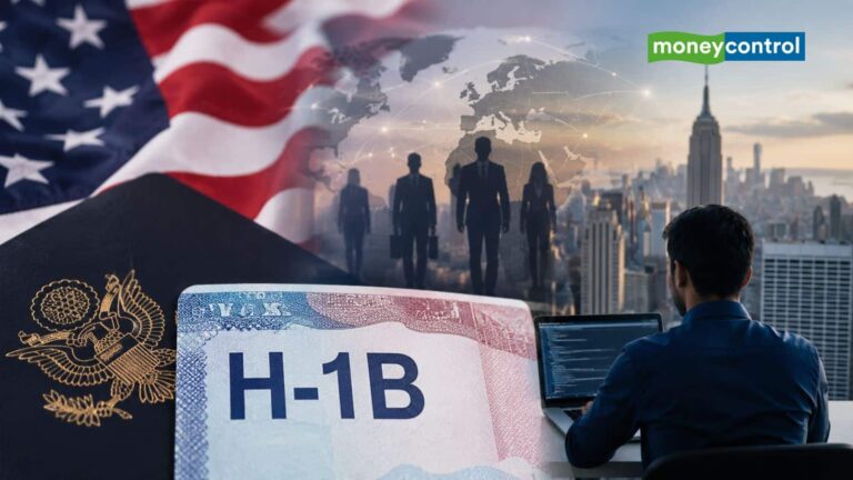H1B Visa: भारतीय आईटी सेक्टर को बड़ा झटका! वेतन नियमों में बड़े बदलाव की तैयारी में अमेरिका