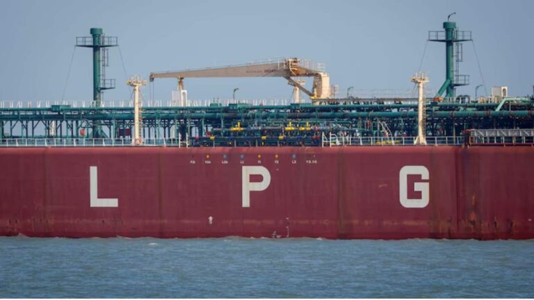 LPG और तेल को लेकर जल्द आ सकती है 'गुड न्यूज', भारत-UAE के बीच होने वाली है बिग डील!