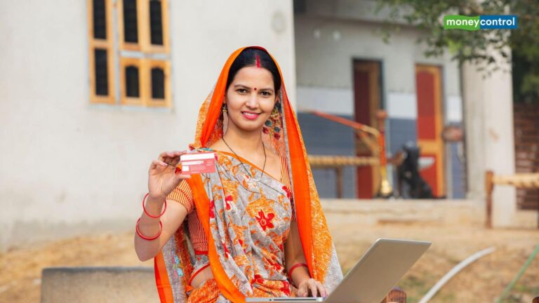LIC Bima Sakhi Yojana: महिलाओं के लिए कमाई का मौका, 10वीं पास भी हर महीने कमा सकती हैं 7000 रुपये
